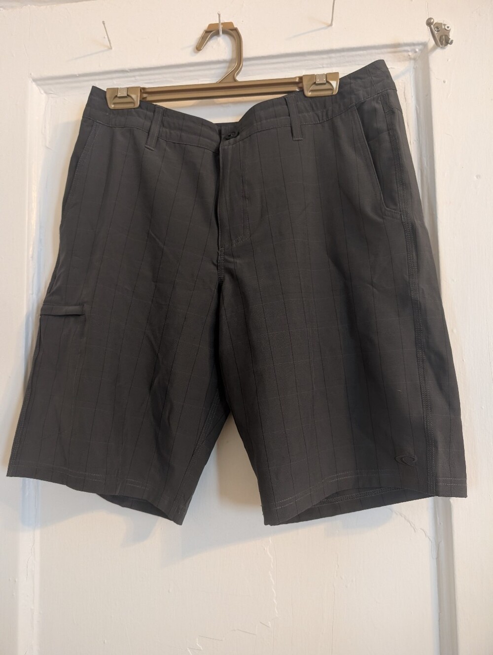 O'niell hybrid Slate Grey Plaid Short With Wicking 32, NWT